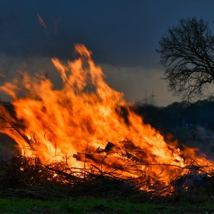 Osterfeuer...... Werner Schuffenhauer